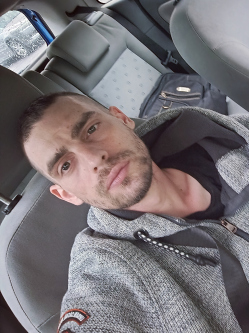 34 �ves budapesti f�rfi