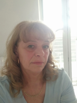 Marianna, 61 �ves t�rskeres� n�, Gy�r