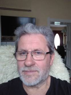 Lajos, 70 �ves t�rskeres� f�rfi, V�szt�
