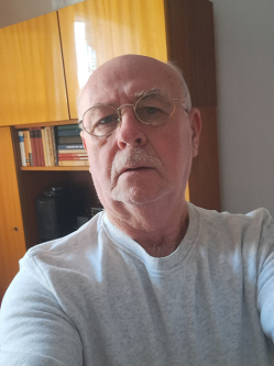 Ern�, 72 �ves t�rskeres� f�rfi, Szombathely