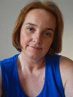 Moncsi, 45 �ves t�rskeres� n�, V�c
