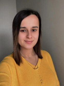 Eszter, 27 �ves t�rskeres� n�, Szolnok