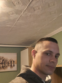 David, 31 �ves t�rskeres� f�rfi, �jl�ta
