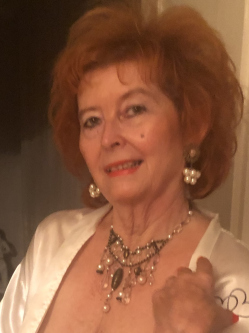 Gizella, 74 �ves t�rskeres� n�, Kalocsa