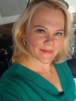 Szilvi, 41 �ves t�rskeres� n�, Kapuv�r