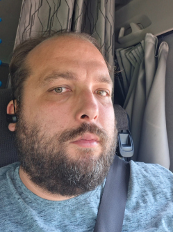 Gyula, 38 �ves t�rskeres� f�rfi, S�rhida