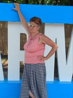 �va, 69 �ves t�rskeres� n�, Szeghalom