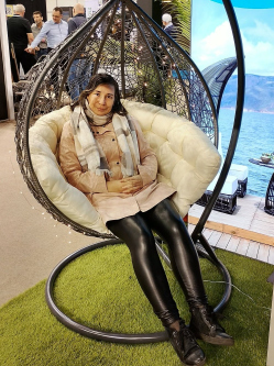 Brigitta, 44 �ves t�rskeres� n�, Budapest