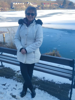 Cecil, 68 �ves t�rskeres� n�, V�c