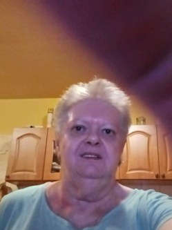 Alexa, 65 �ves t�rskeres� n�, Szigetszentmikl�s