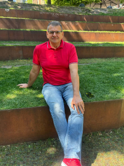 J�nos, 59 �ves t�rskeres� f�rfi, Kecskem�t