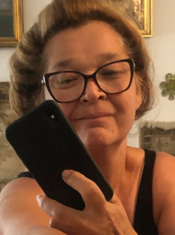 Lidia, 70 �ves t�rskeres� n�, Szigetv�r