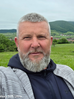 Attila, 46 �ves t�rskeres� f�rfi, Mez�falva
