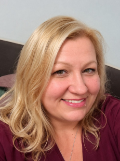 Beatrix, 48 �ves t�rskeres� n�, Dunakeszi