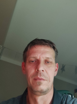 Csaba, 52 �ves t�rskeres� f�rfi, Balatonf�red