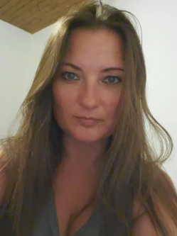 D�ra, 51 �ves t�rskeres� n�, Sz�kesfeh�rv�r
