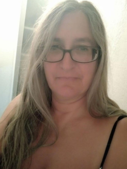 Fanni, 55 �ves t�rskeres� n�, Ny�regyh�za