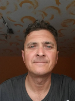 G�bor, 58 �ves t�rskeres� f�rfi, Sopron
