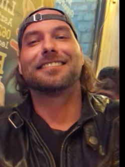 Zsolt, 43 �ves t�rskeres� f�rfi, Budapest