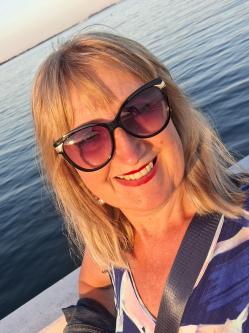 M�nika, 58 �ves t�rskeres� n�, Dunakeszi