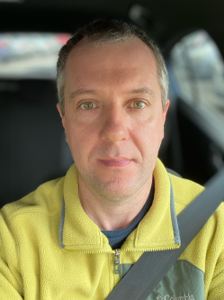 Attila, 51 �ves t�rskeres� f�rfi, Tata