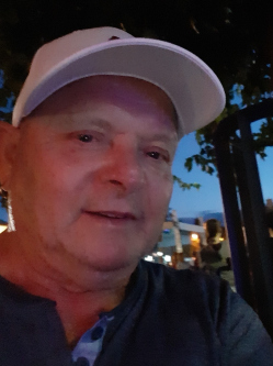 Tibor, 70 �ves t�rskeres� f�rfi, Szombathely