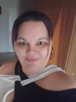 Katus, 42 �ves t�rskeres� n�, G�d�ll�