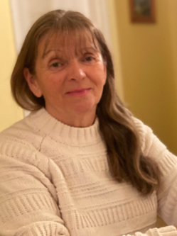 Marcsi, 65 �ves t�rskeres� n�, Fony�d