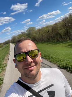 Gergely, 38 �ves t�rskeres� f�rfi, Szarvas