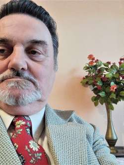 Lacko, 77 �ves t�rskeres� f�rfi, Eger
