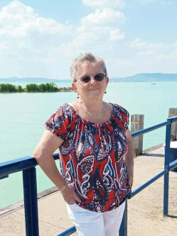 R�zsa, 71 �ves t�rskeres� n�, Kaposv�r