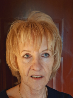 Ildik�, 70 �ves t�rskeres� n�, Budapest