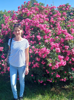 Adri, 41 �ves t�rskeres� n�, T�r�kb�lint