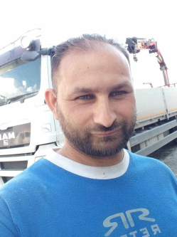 Tibi, 38 �ves s�toralja�jhelyi t�rskeres� f�rfi