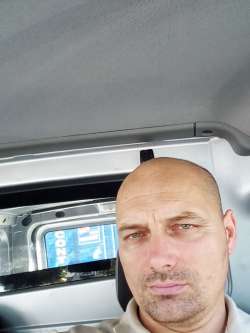 Tibor, 54 �ves t�rskeres� f�rfi, Szombathely