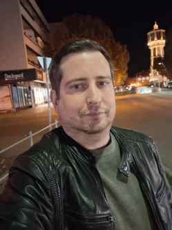 G�sp�r, 43 �ves t�rskeres� f�rfi, Fony�d