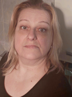 Rita, 51 �ves t�rskeres� n�, K�thely