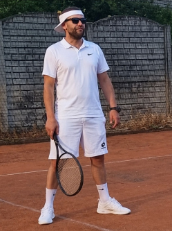 Robert, 34 �ves t�rskeres� f�rfi, Kecskem�t