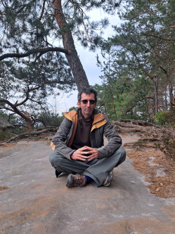 Zsolt, 45 �ves t�rskeres� f�rfi, Budapest