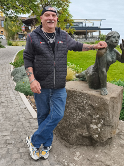J�zsef, 65 �ves t�rskeres� f�rfi, Kerepes