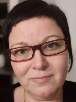 Beatrix, 53 �ves t�rskeres� n�, Miskolc