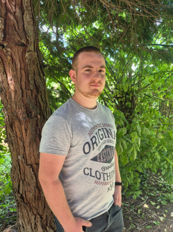 P�ter, 23 �ves t�rskeres� f�rfi, Nemesvita