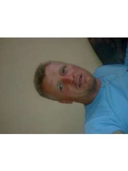 L�szl�, 48 �ves t�rskeres� f�rfi, T�tv�zsony