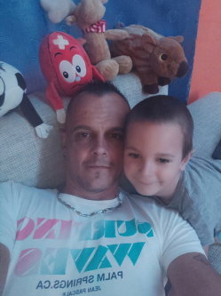 L�szl�, 37 �ves t�rskeres� f�rfi, Egyh�zasr�d�c