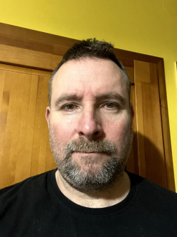 Joci, 49 �ves t�rskeres� f�rfi, Gyula