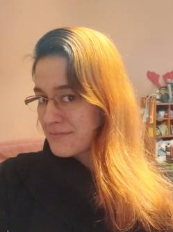 Vivien, 29 �ves t�rskeres� n�, F�t