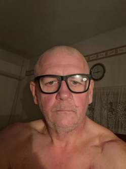 P�ter, 60 �ves t�rskeres� f�rfi, Kisv�rda