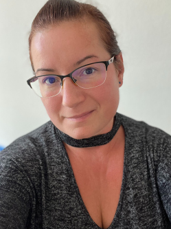 Zsu, 44 �ves t�rskeres� n�, Hatvan