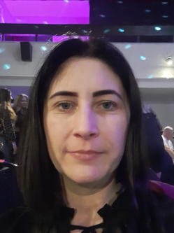 Csilla, 38 �ves t�rskeres� n�, Bihar