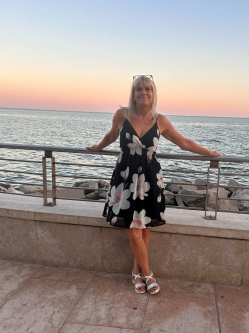 Zsuzsi, 57 �ves t�rskeres� n�, Pom�z